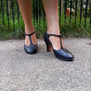 Bloch Black Leather Character Dance Shoes Women's size 7 Medium